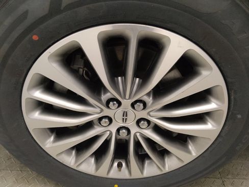 Used 2016 Lincoln MKX Select w/ Select Plus Package image 31