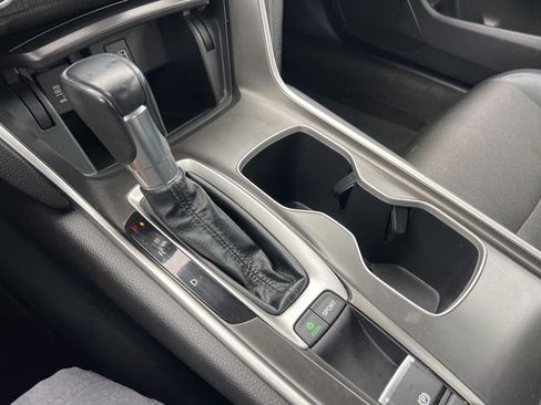 Used 2018 Honda Accord Sport image 14