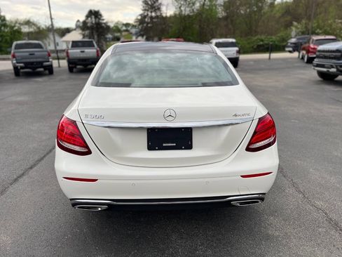 Used 2017 Mercedes-Benz E 300 4MATIC image 6