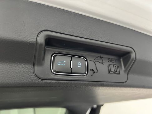 Used 2025 Ford Explorer Active w/ Active Comfort Package image 42