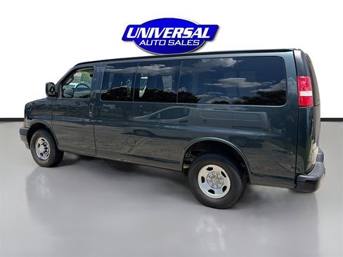 Used 2017 Chevrolet Express 2500 LS image 4