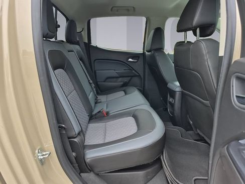 Used 2021 Chevrolet Colorado Z71 w/ Safety Package AWD/4WD image 18