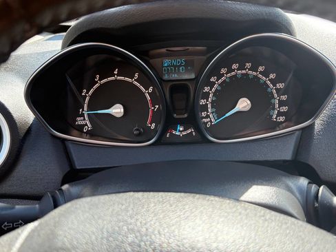 Used 2016 Ford Fiesta SE w/ SE Black Package image 17