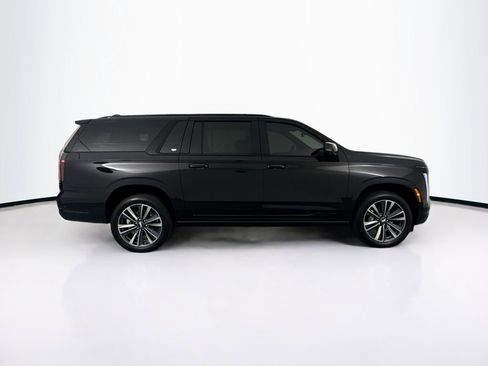 Used 2025 Cadillac Escalade ESV Sport image 4