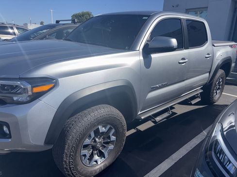 Used 2023 Toyota Tacoma TRD Off-Road image 9