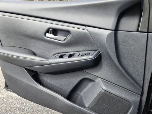 Used 2025 Nissan Sentra SV image 11