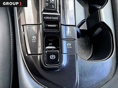 Certified 2025 Toyota Crown Signia w/ Advanced Technology Package AWD/4WD image 36