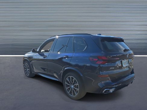 Used 2025 BMW X5 xDrive40i w/ Executive Package image 4