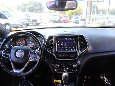 Used 2021 Jeep Cherokee High Altitude image 9