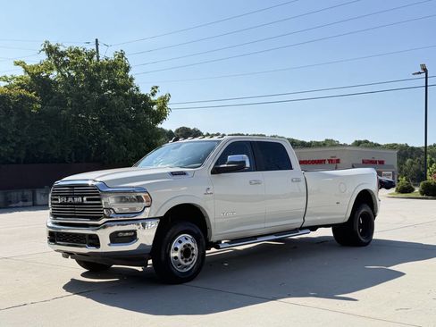 Used 2022 RAM 3500 Laramie AWD/4WD image 1