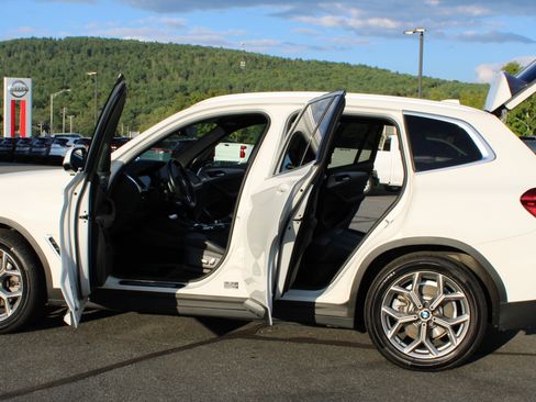Used 2021 BMW X3 xDrive30i w/ Convenience Package (ZC2) AWD/4WD image 23
