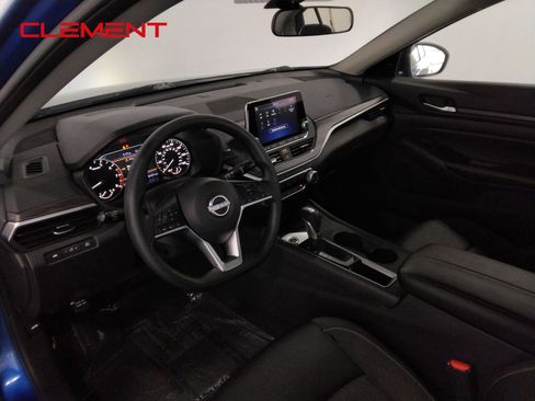 Used 2025 Nissan Altima 2.5 SV image 26