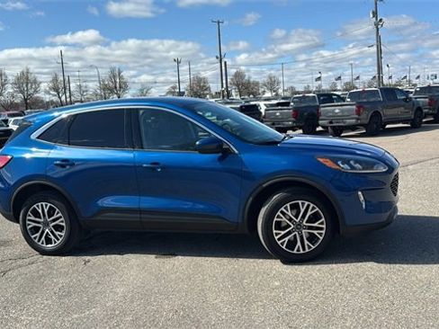 Used 2022 Ford Escape SEL image 3