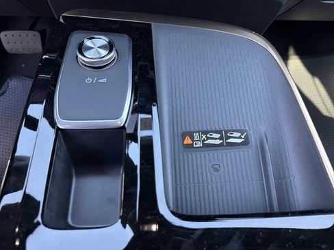 New 2026 Buick Enclave Avenir w/ Super Cruise Package FWD image 11