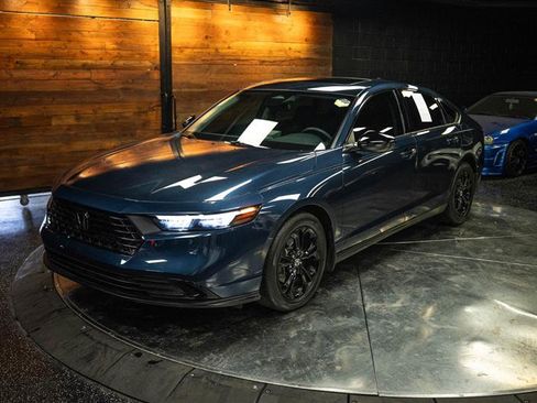 Used 2025 Honda Accord SE image 2