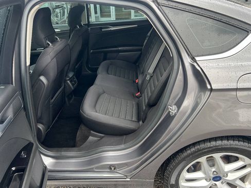 Used 2014 Ford Fusion SE FWD image 20