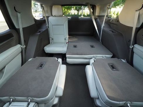 Used 2024 GMC Yukon Denali AWD/4WD image 25
