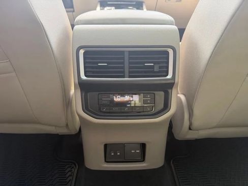 Used 2025 Volkswagen Atlas SEL Premium R-Line AWD/4WD image 29