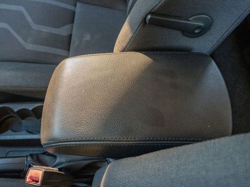 Used 2017 Ford Transit Connect XLT image 33