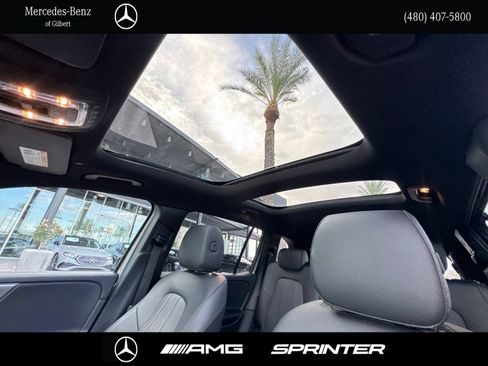 Used 2022 Mercedes-Benz GLB 250 4MATIC image 18