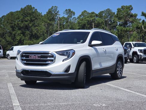 Used 2021 GMC Terrain SLT w/ LPO, Floor Liner Package FWD image 13