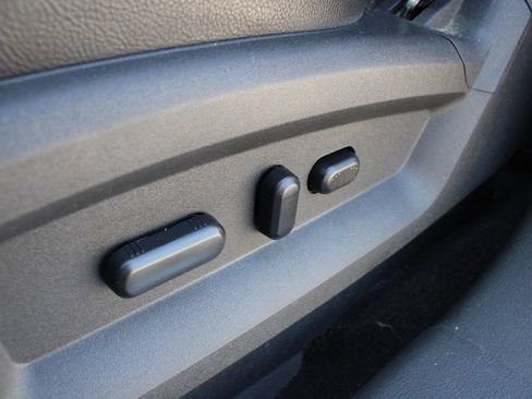 Used 2013 Ford Edge Limited FWD image 3
