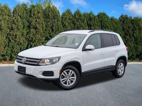 Used 2017 Volkswagen Tiguan S image 1