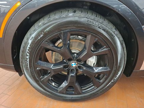 Certified 2022 BMW X7 xDrive40i w/ Premium Package image 6