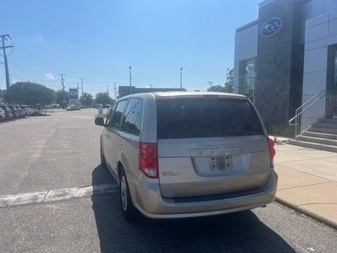 Used 2013 Dodge Grand Caravan SE FWD image 6