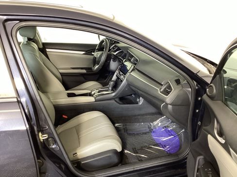 Used 2016 Honda Civic EX image 9