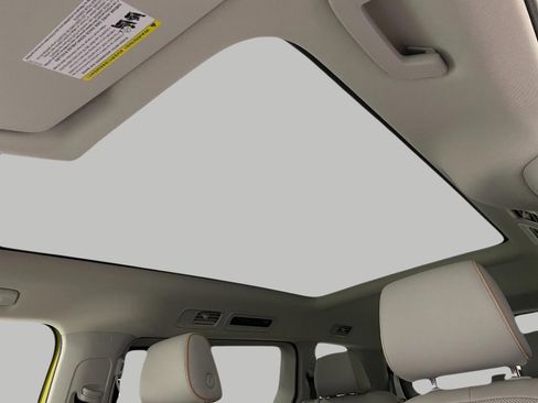 New 2025 Volkswagen ID. Buzz Pro S Plus image 30