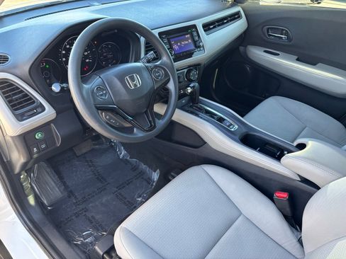 Certified 2020 Honda HR-V LX image 22