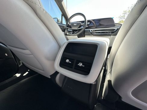 New 2026 Cadillac Lyriq Sport image 19