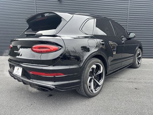 Used 2022 Bentley Bentayga AWD/4WD image 5