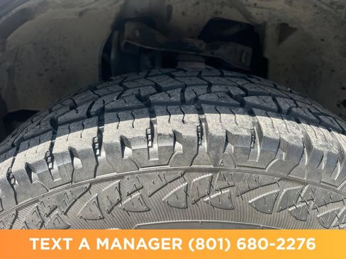 Used 2008 Nissan Pathfinder S w/ Side Airbags Pkg AWD/4WD image 23