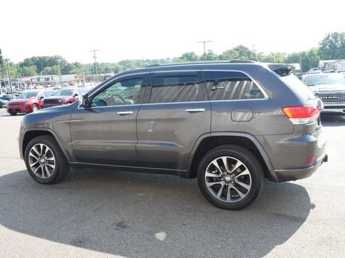Used 2018 Jeep Grand Cherokee Overland AWD/4WD image 9