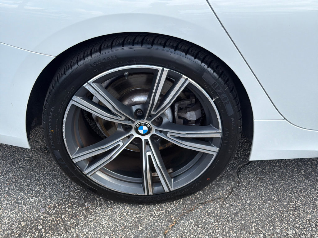 Used 2022 BMW 330i Sedan w/ Premium Package 2 RWD image 17