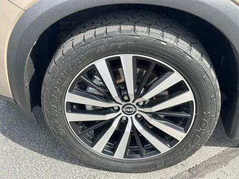 Used 2023 Nissan Pathfinder Platinum AWD/4WD image 14