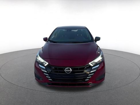 Used 2025 Nissan Versa SV image 4