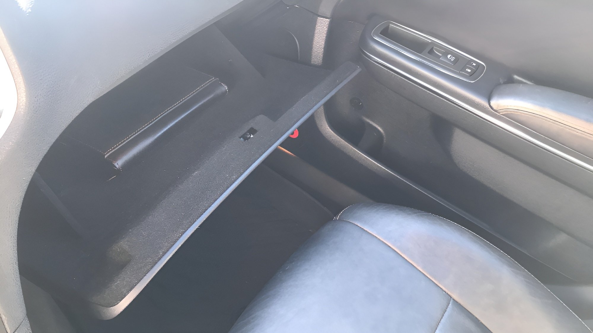 Used 2014 Dodge Charger SXT RWD image 30