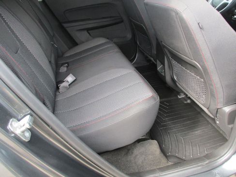 Used 2017 Chevrolet Equinox LT w/ Convenience Package image 14