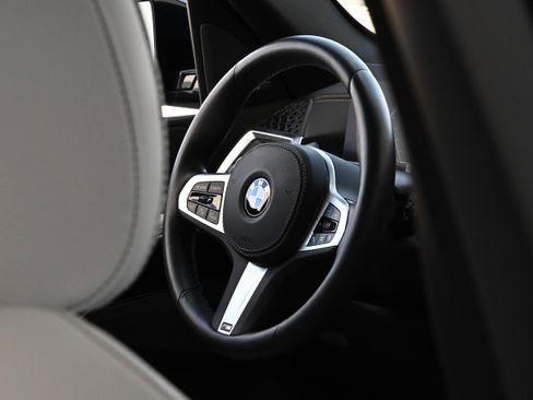 Certified 2025 BMW X5 xDrive40i w/ M Sport Package image 22