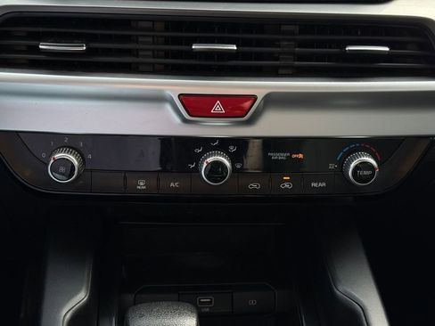 Used 2021 Kia Telluride LX image 27