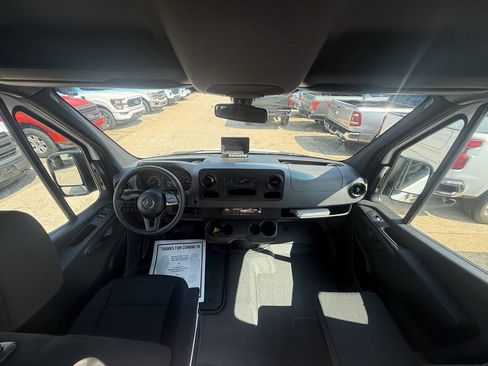 Used 2020 Mercedes-Benz Sprinter 2500 w/ Driver Convenience Package image 13