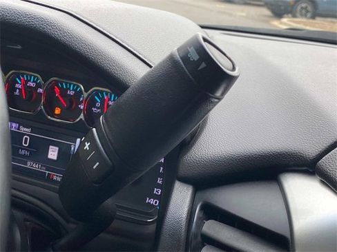 Used 2019 Chevrolet Suburban Premier image 29