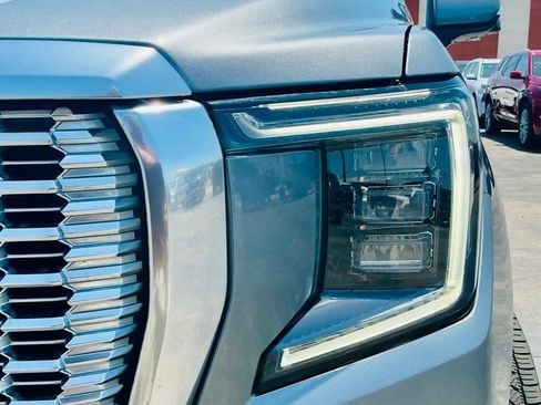 Used 2021 GMC Yukon XL Denali AWD/4WD image 23