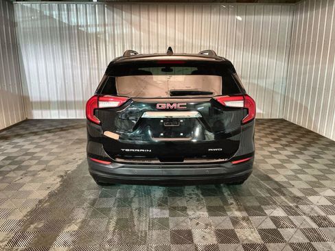 Used 2024 GMC Terrain SLE w/ Driver Convenience Package image 7