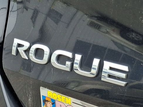 Used 2016 Nissan Rogue SV w/ SV Premium Package AWD/4WD image 4