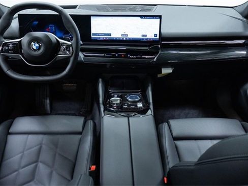 New 2026 BMW 530i xDrive w/ Premium Package image 22