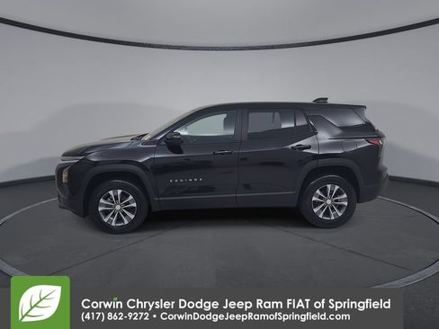 Used 2026 Chevrolet Equinox LT FWD image 9
